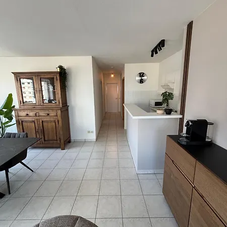 Apartment Zeezicht Amadeus De Panne