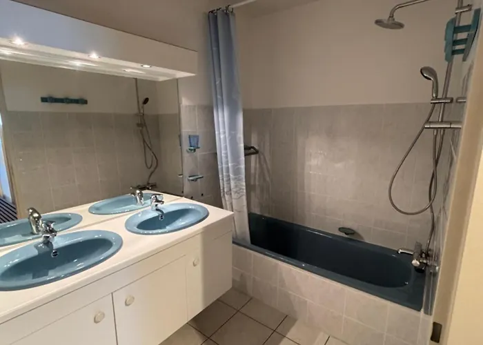 Zeezicht Amadeus * De Panne